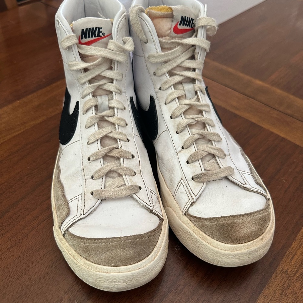 Nike Blazers Women size 8